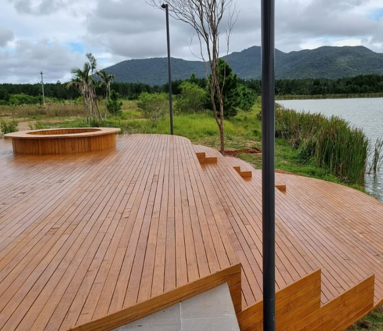 Passeio Sapiens Park — Deck + Área Externa em Florianópolis